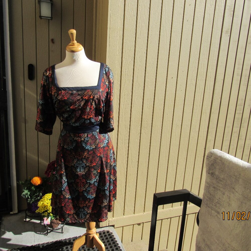 #415  WOMEN'S CASUAL DRESS BY JEXE  (SIZE 16W)